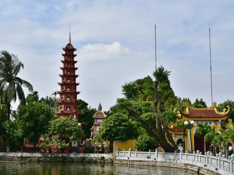 voyages au vietnam pagode Hanoi