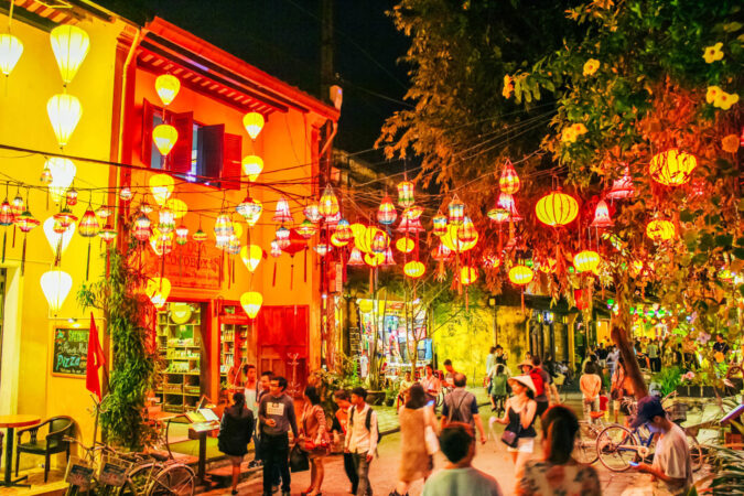 lanternes de nuit à Hoian au Vietnam