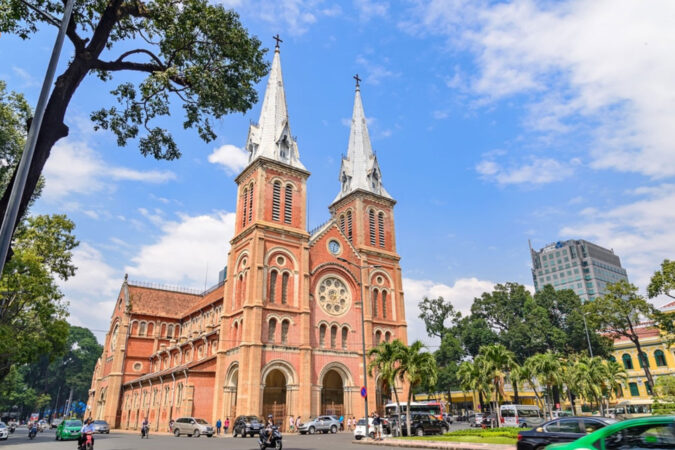 la plus grande eglise de ho chi minh ville au Vietnam